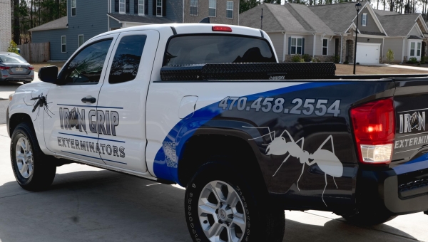 iron grip exterminators 